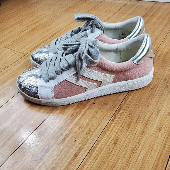 Dolce Vita Pink Snake Print Sneakers Size 6M - Picture 1 of 9